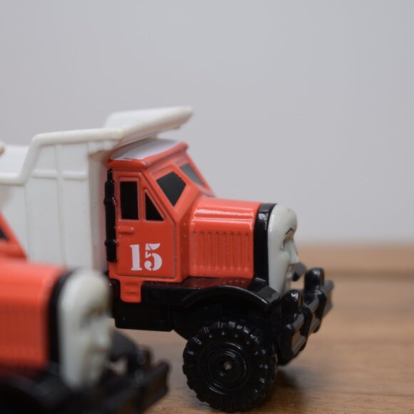 Max 15 N Monty 16 Trucks Diecast Take N Play Thomas & Friends Trains Engine 2010 - Picture 9 of 12